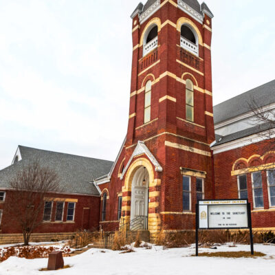 Image of the outside of Cappella Performing Arts Center, a historic building that used to be a church in La Crosse, Wisconsin.